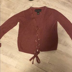 Tie-up sweater